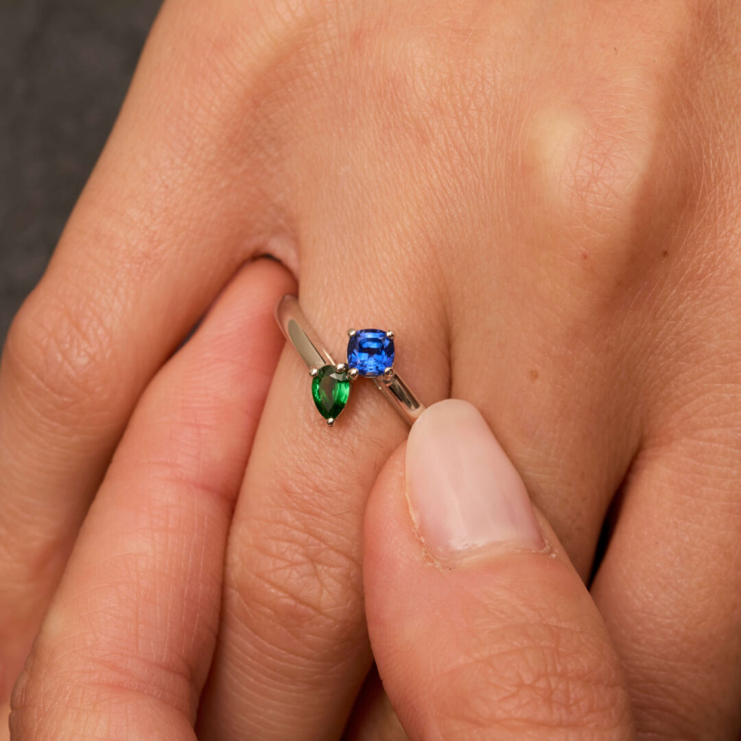 Bague Toi & Moi Saphir Bleu et Tsavorite