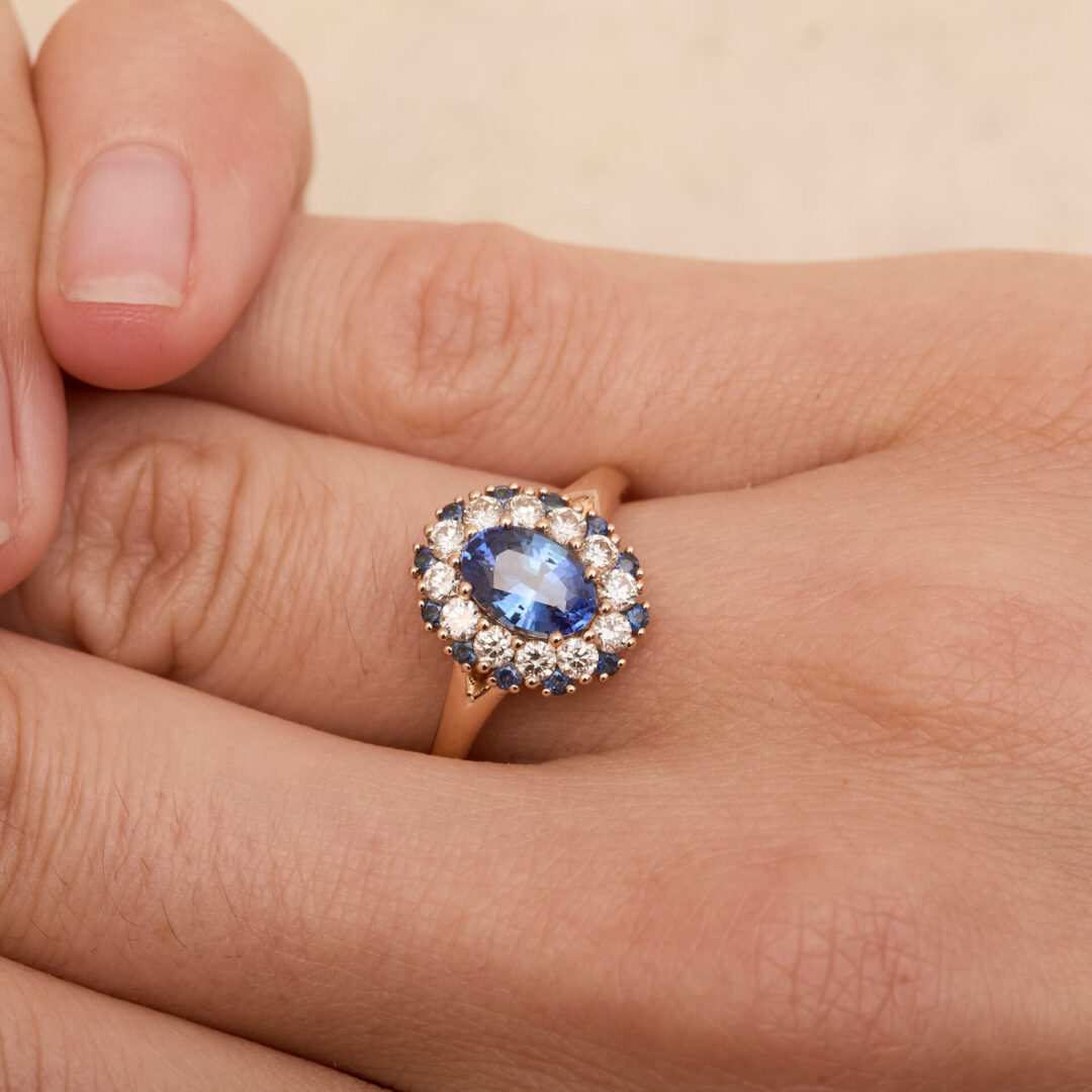 Bague marguerite saphir bleu