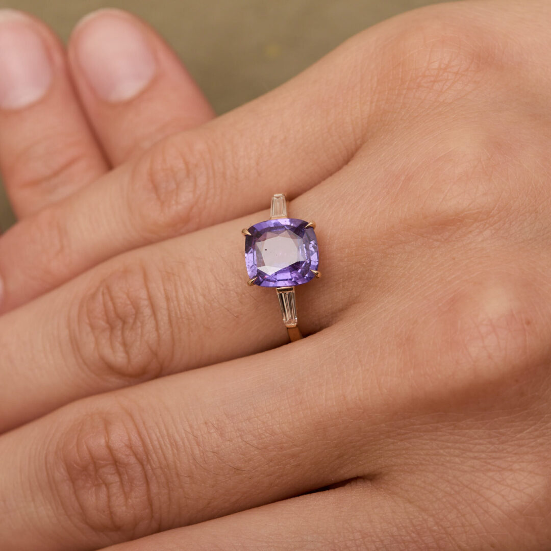 bague saphir violet