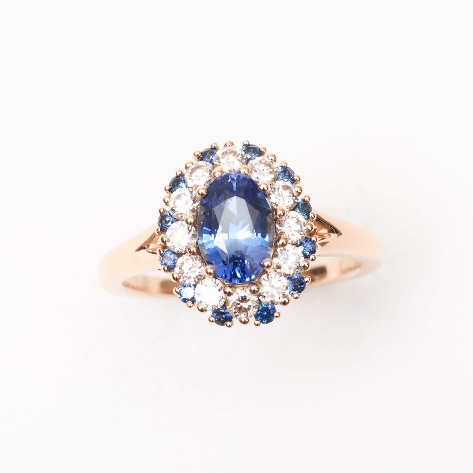 Bague marguerite saphir bleu
