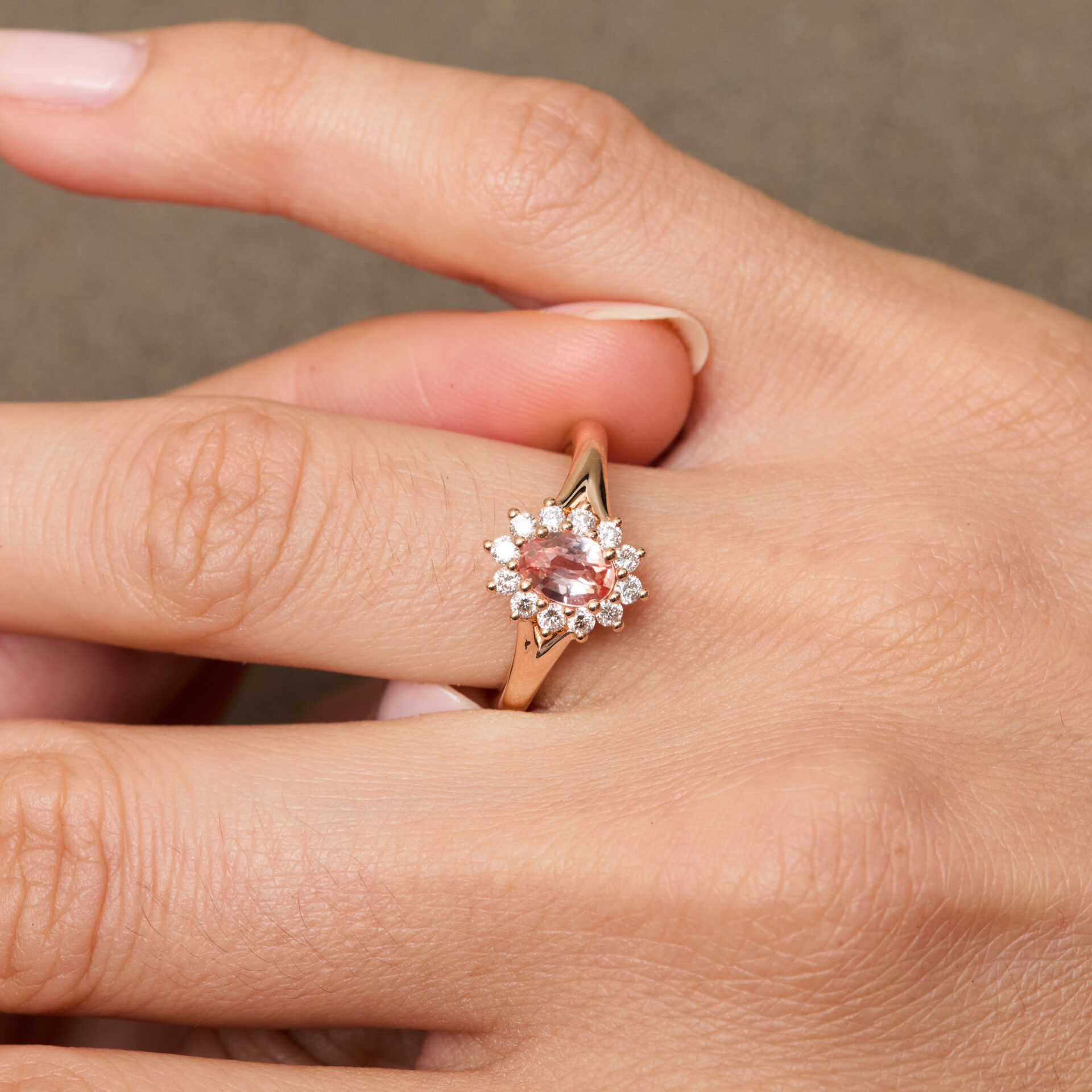 Bague Marguerite Saphir Padparadscha